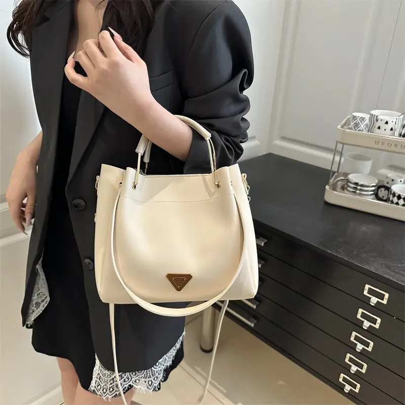 Women's Creamy Retro Shoulder Bag 2025 Style - Image 4