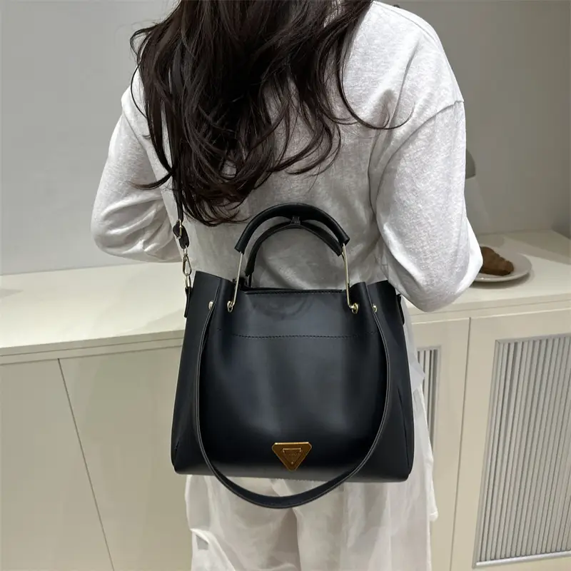 Women's Creamy Retro Shoulder Bag 2025 Style - Image 6