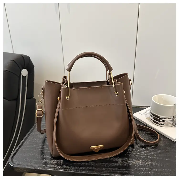 Women's Creamy Retro Shoulder Bag 2025 Style — feature 24