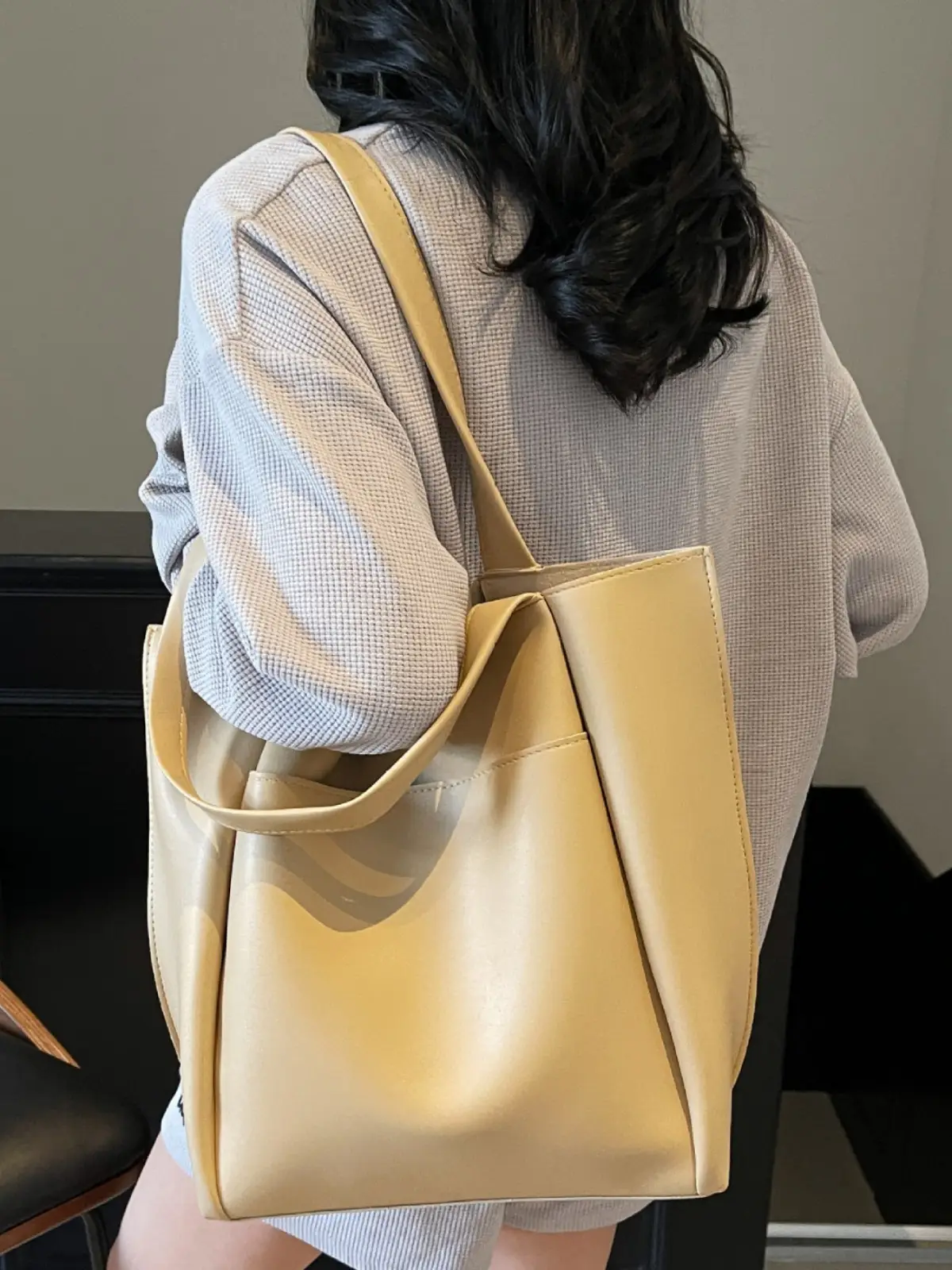 Beige Retro Tote Bag Large Capacity 2025