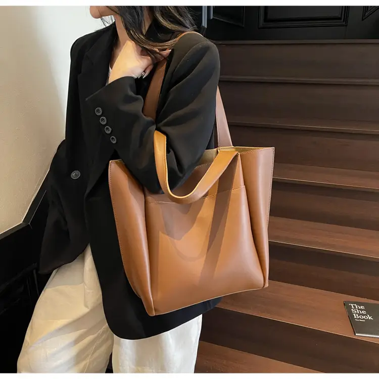 Beige Retro Tote Bag Large Capacity 2025 — feature 30