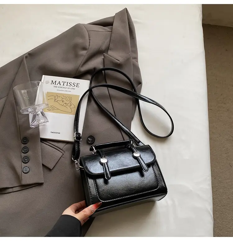 Women's Silver Leather Shoulder Crossbody Bag 2025 — feature 31