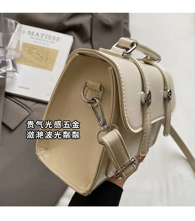 Women's Silver Leather Shoulder Crossbody Bag 2025 — feature 4