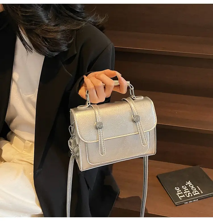 Women's Silver Leather Shoulder Crossbody Bag 2025 — feature 8