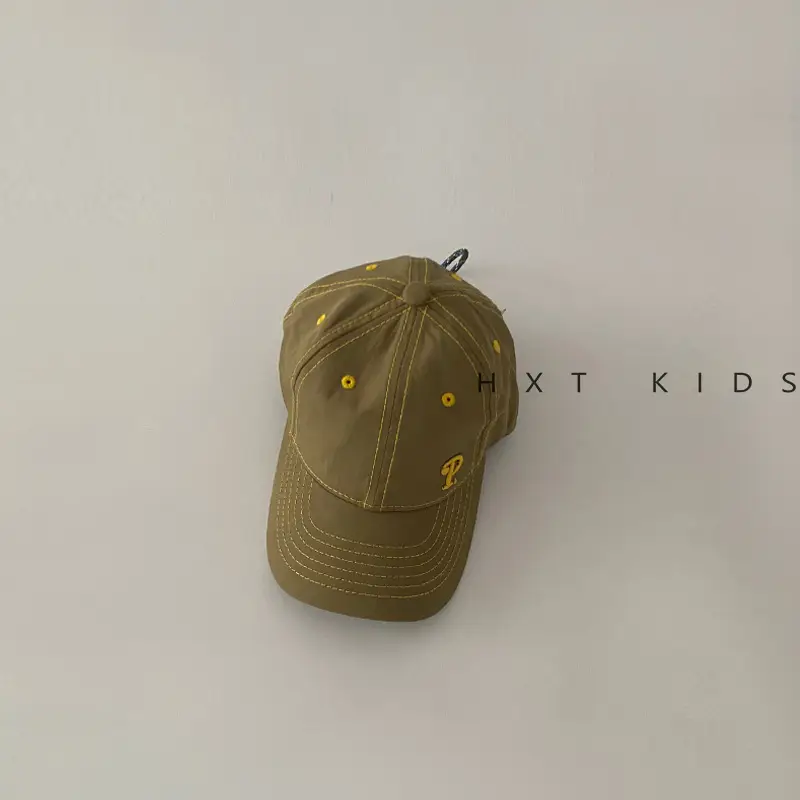 Kids Cotton Cap with "Tow & Feather" Print Brown