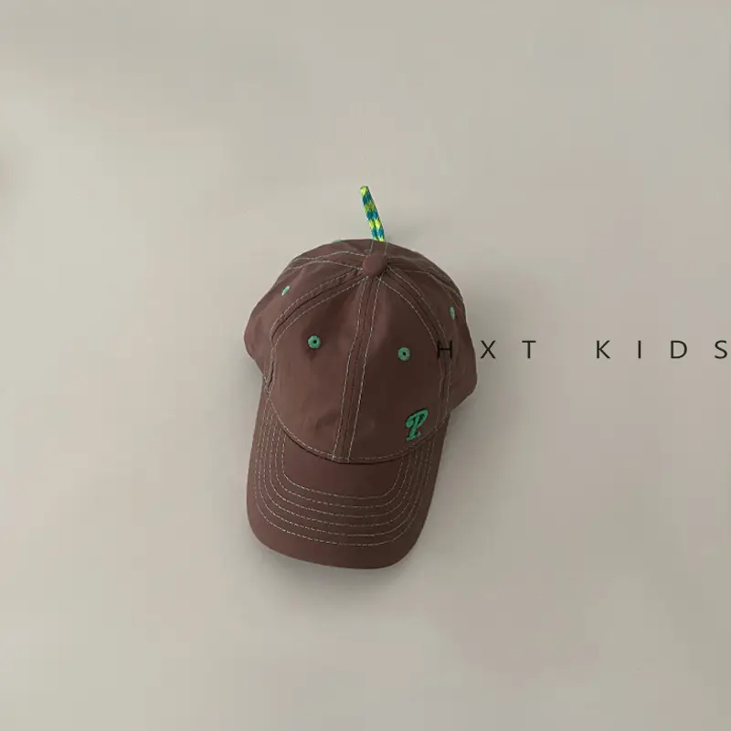 Kids Cotton Cap with "Tow & Feather" Print Brown