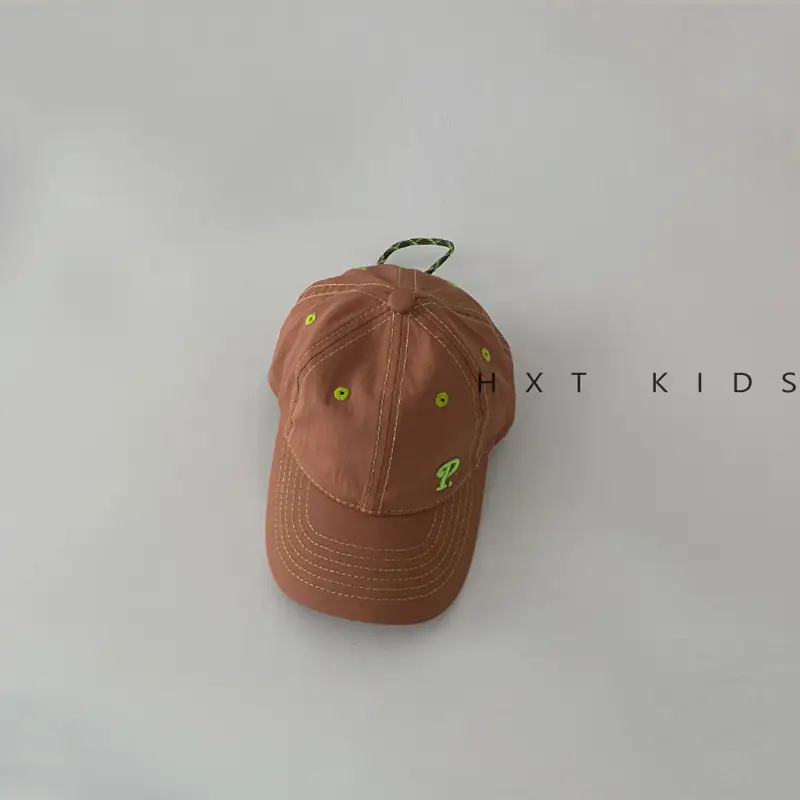 Kids Cotton Cap with "Tow & Feather" Print Brown