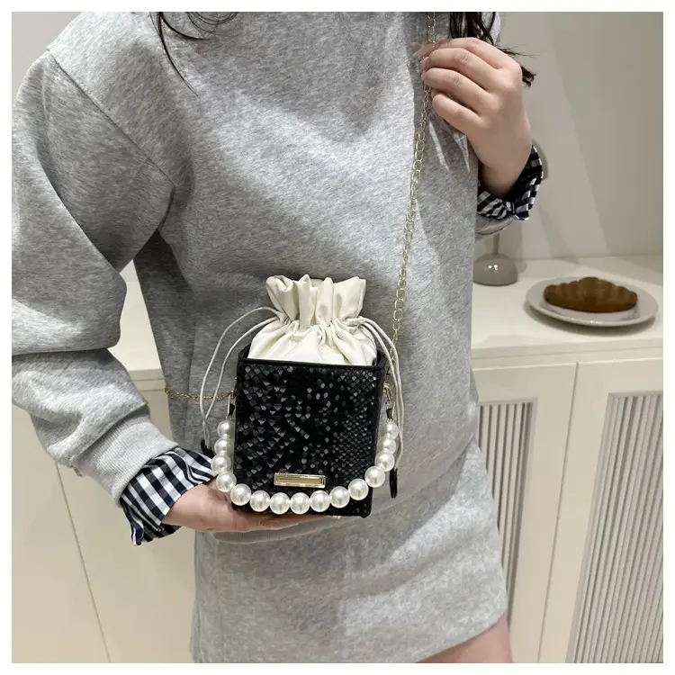 Women's Pearl Bucket Bags 2025 Summer Collection — feature 17
