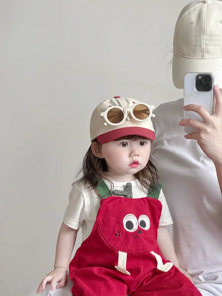 Kids Baseball Cap with Sunglasses Beige Black — feature 6