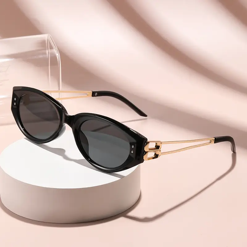 Polarized Cat-Eye Sunglasses with UV Protection