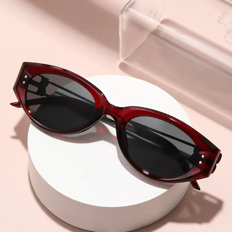 Polarized Cat-Eye Sunglasses with UV Protection