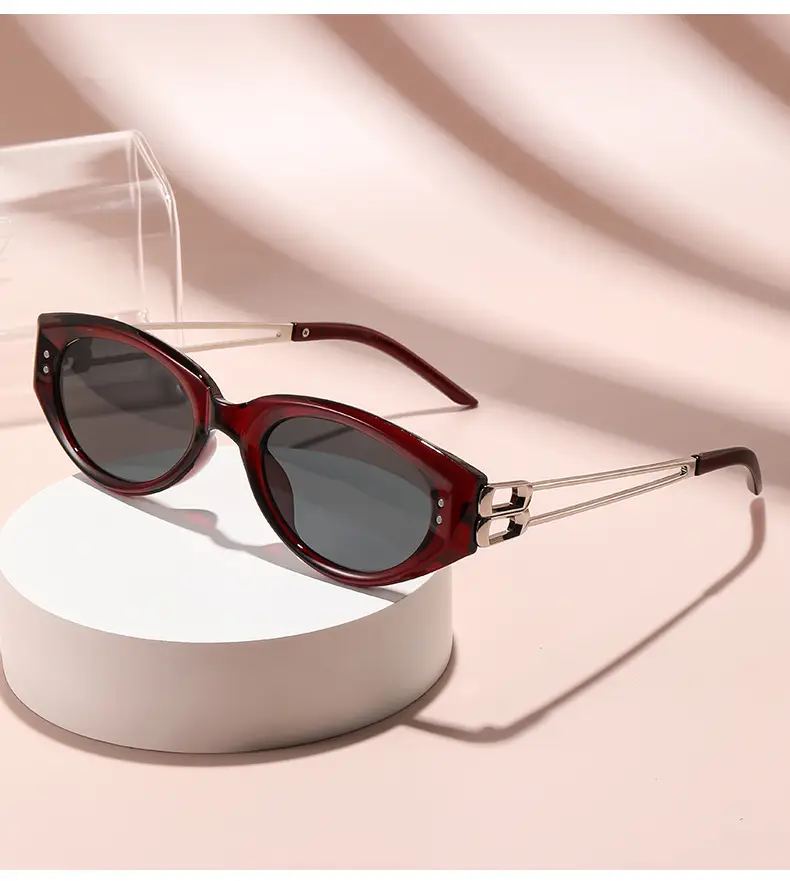 Polarized Cat-Eye Sunglasses with UV Protection — feature 22