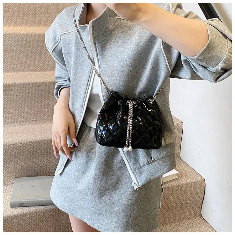 Black Diamond Chain Bucket Bag for Women 2025 — feature 24