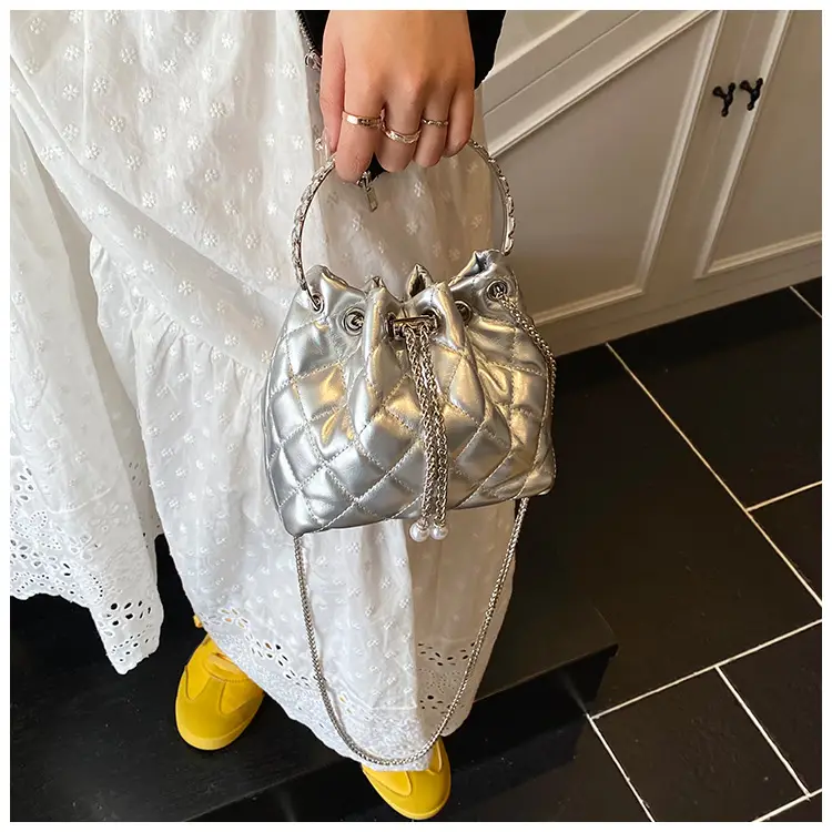 Black Diamond Chain Bucket Bag for Women 2025 — feature 30