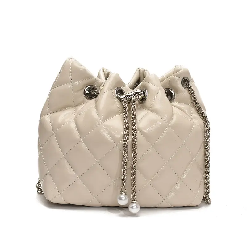 Black Diamond Chain Bucket Bag for Women 2025 - Image 6
