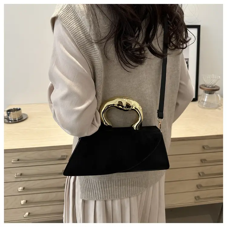 Luxury Gold Handle Shoulder Bag for Women — feature 10