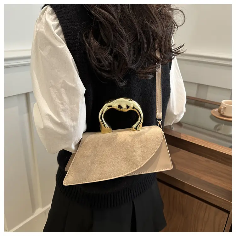 Luxury Gold Handle Shoulder Bag for Women — feature 13