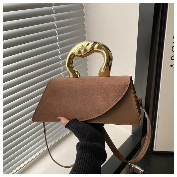Luxury Gold Handle Shoulder Bag for Women — feature 15