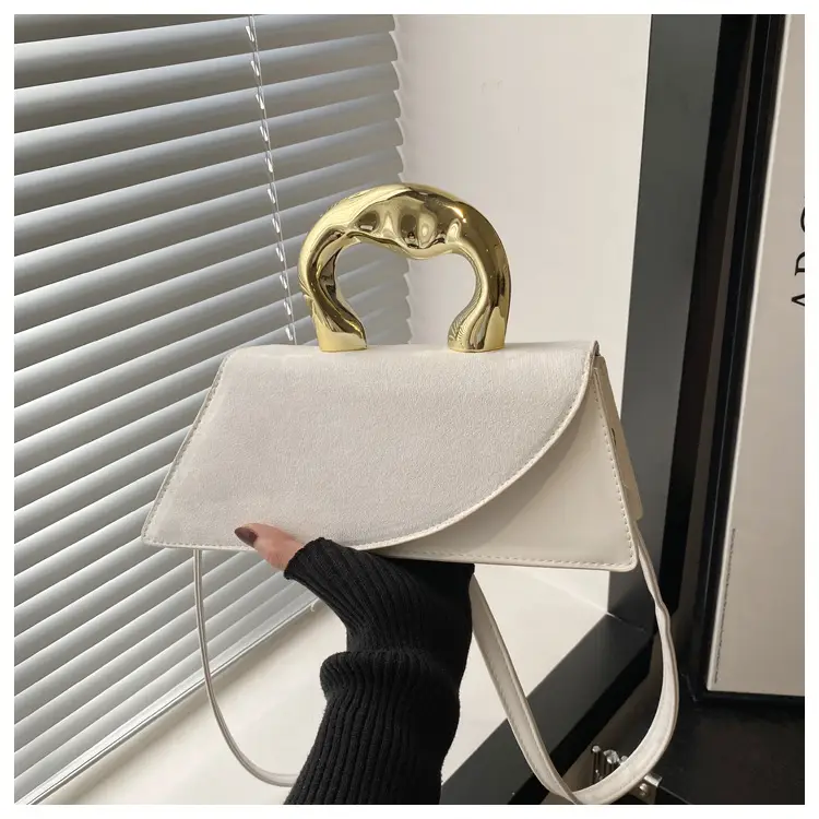 Luxury Gold Handle Shoulder Bag for Women — feature 17