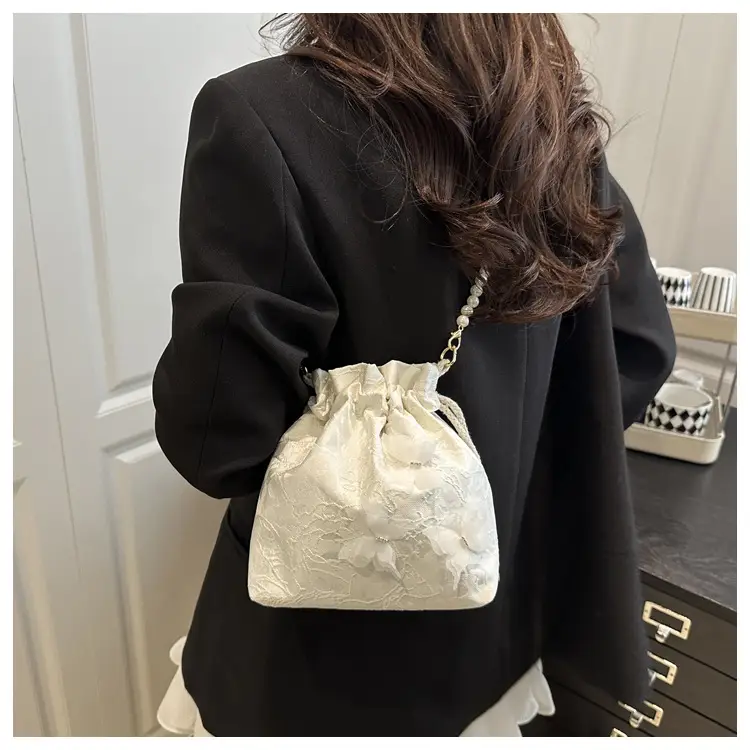 Butterfly Lined Crossbody Bag for Women 2025 — feature 11