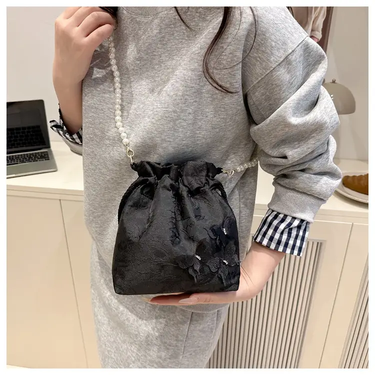 Butterfly Lined Crossbody Bag for Women 2025 — feature 21