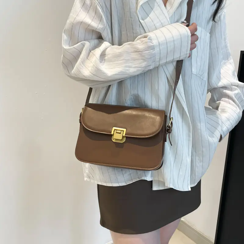 Elegant Women's Crossbody Bag Cream 2025 - Image 7
