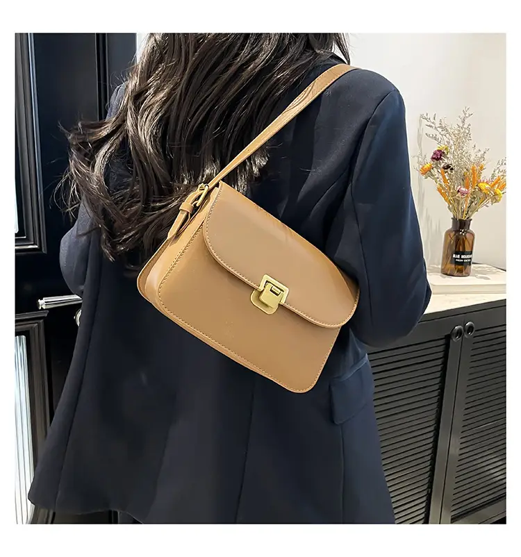 Elegant Women's Crossbody Bag Cream 2025 — feature 11