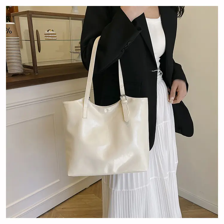 Retro Texturous Shoulder Bag 2025 New — feature 17
