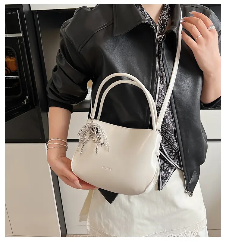 Pink Korean Handheld Bucket Bag with Crystal Bow — feature 1