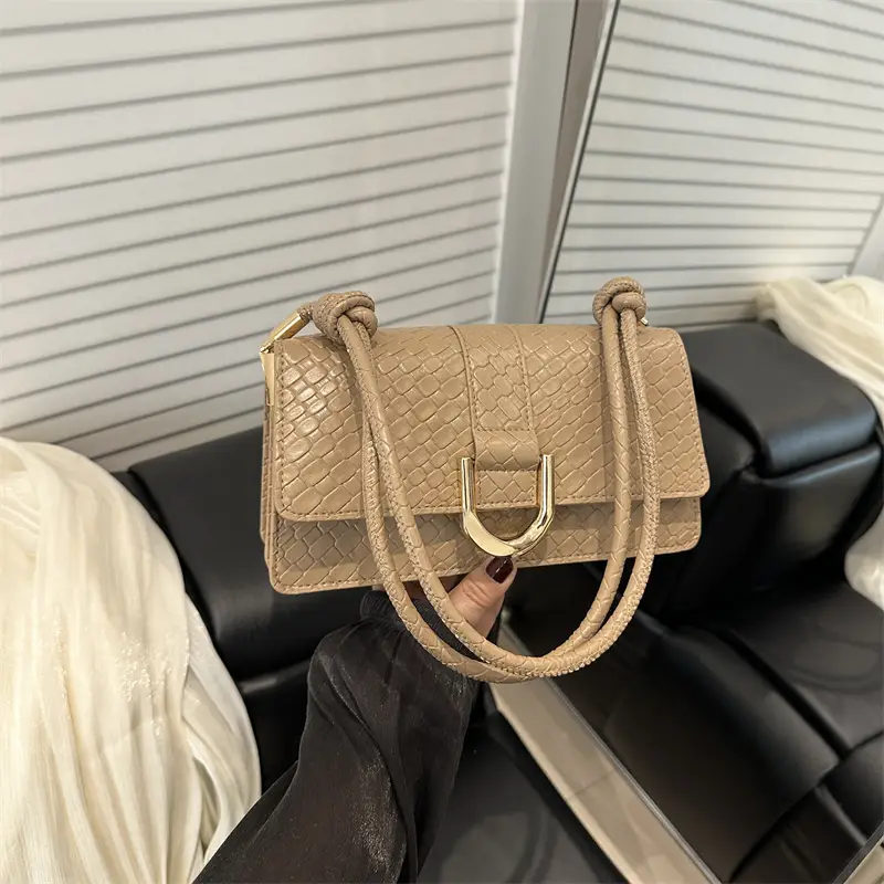 Elegant Woven Underarm Bag for Women 2025 - Image 8