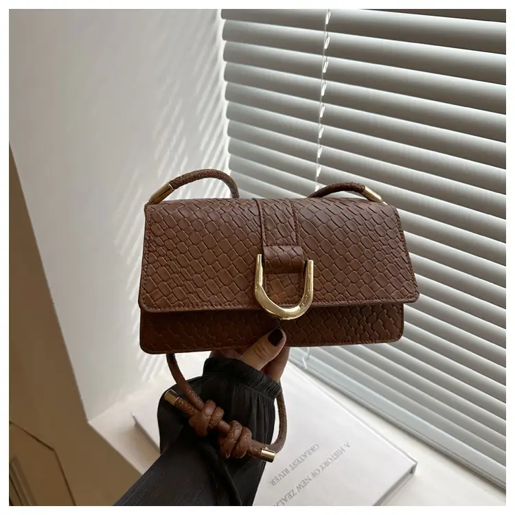 Elegant Woven Underarm Bag for Women 2025 — feature 21