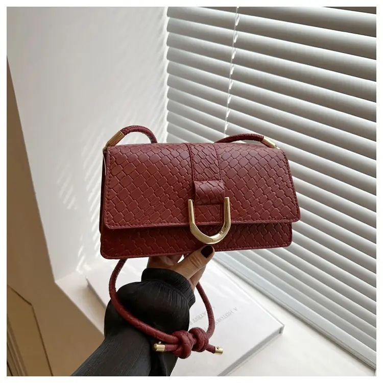 Elegant Woven Underarm Bag for Women 2025 — feature 24