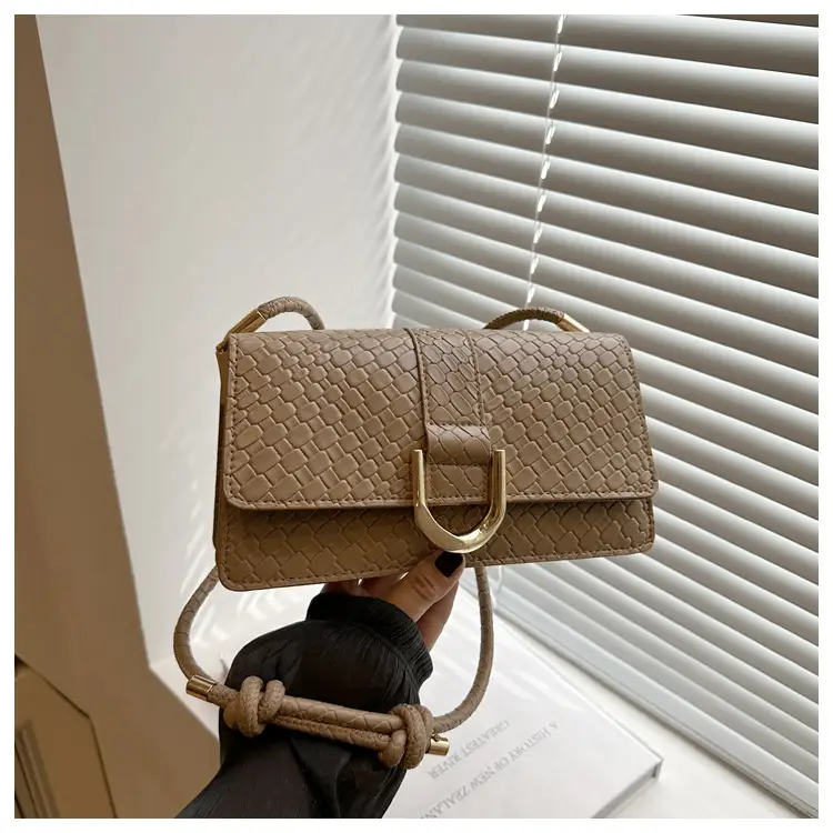 Elegant Woven Underarm Bag for Women 2025 — feature 25