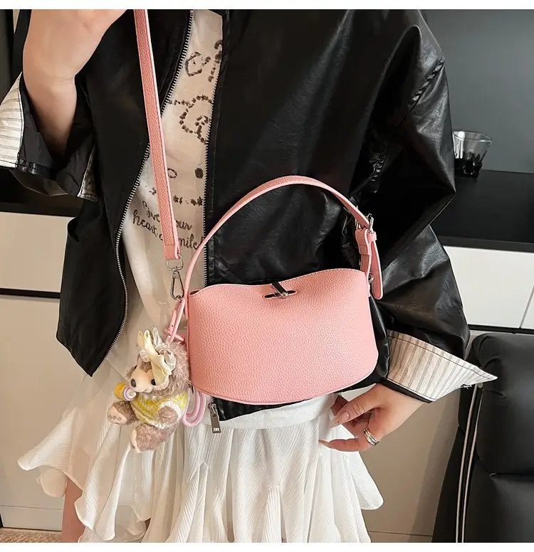 Black Crossbody Bag for Women Spring Summer 2026 — feature 31