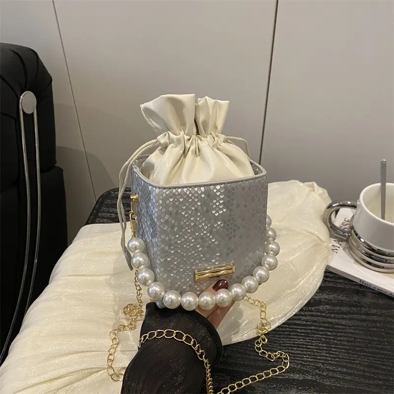 Women's Cream Pearl Chain Shoulder Crossbody Bag - Image 3