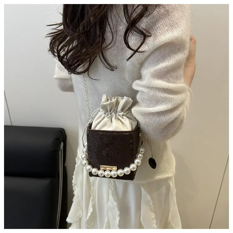 Women's Cream Pearl Chain Shoulder Crossbody Bag — feature 10