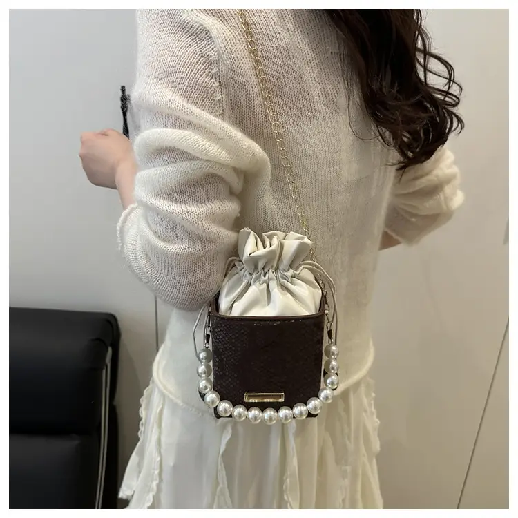Women's Cream Pearl Chain Shoulder Crossbody Bag — feature 11