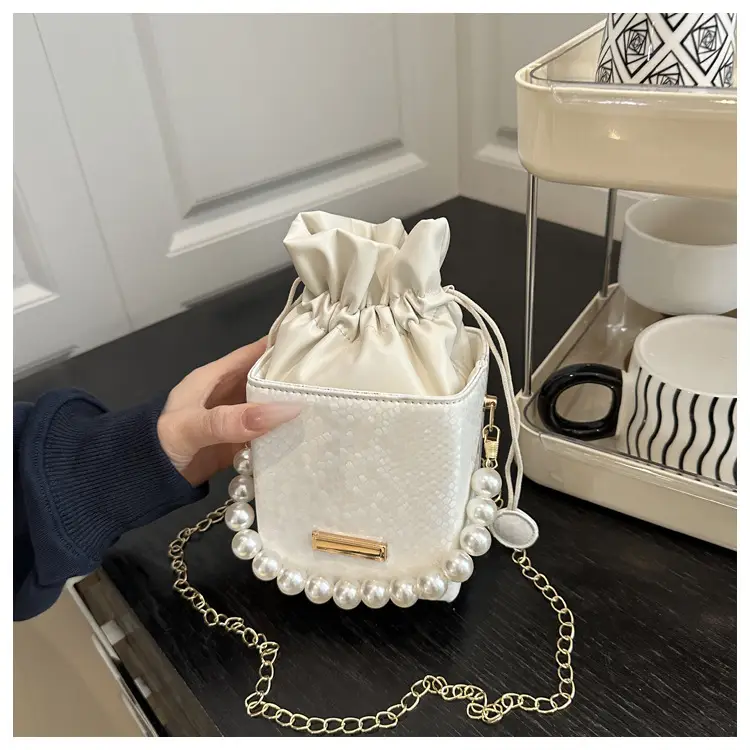 Women's Cream Pearl Chain Shoulder Crossbody Bag — feature 21
