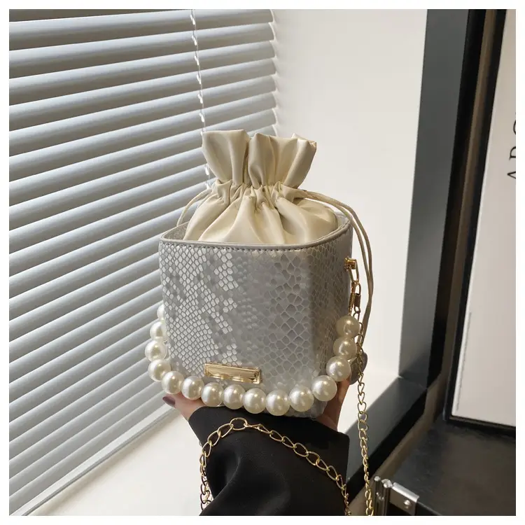 Women's Cream Pearl Chain Shoulder Crossbody Bag — feature 26