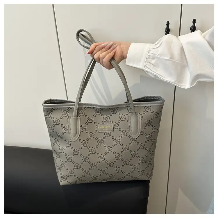 Women's Large Capacity Embroidered Tote Bag White — feature 15