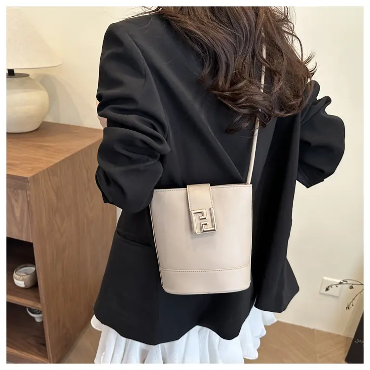 Women's 2025 Spring Light Luxury Bucket Bags — feature 12
