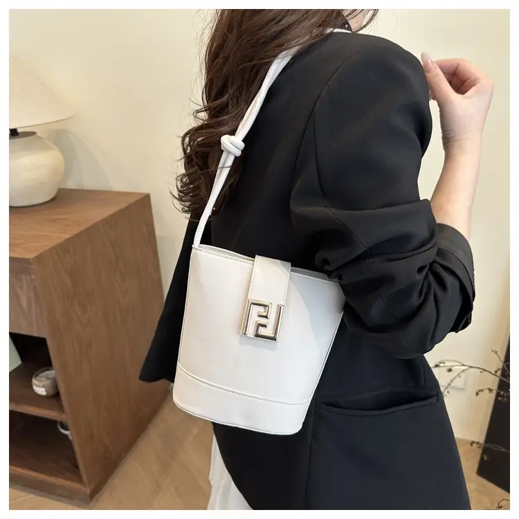 Women's 2025 Spring Light Luxury Bucket Bags — feature 14