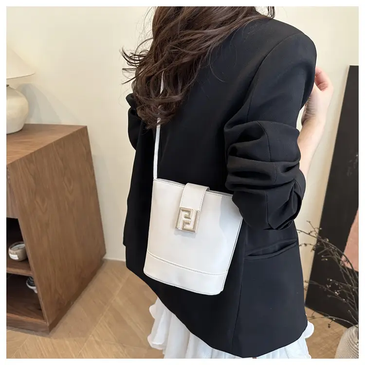 Women's 2025 Spring Light Luxury Bucket Bags — feature 17