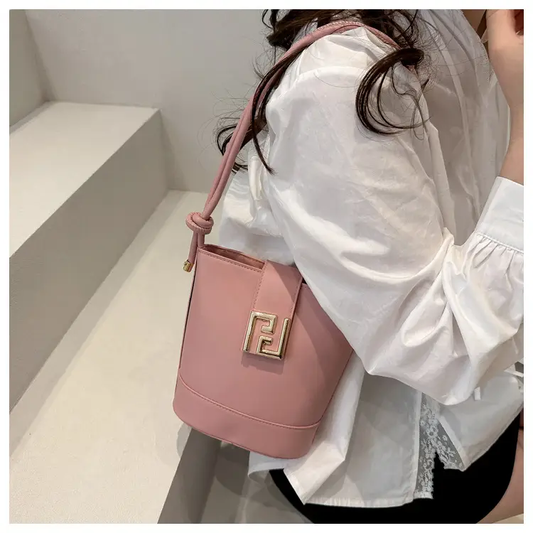 Women's 2025 Spring Light Luxury Bucket Bags — feature 19