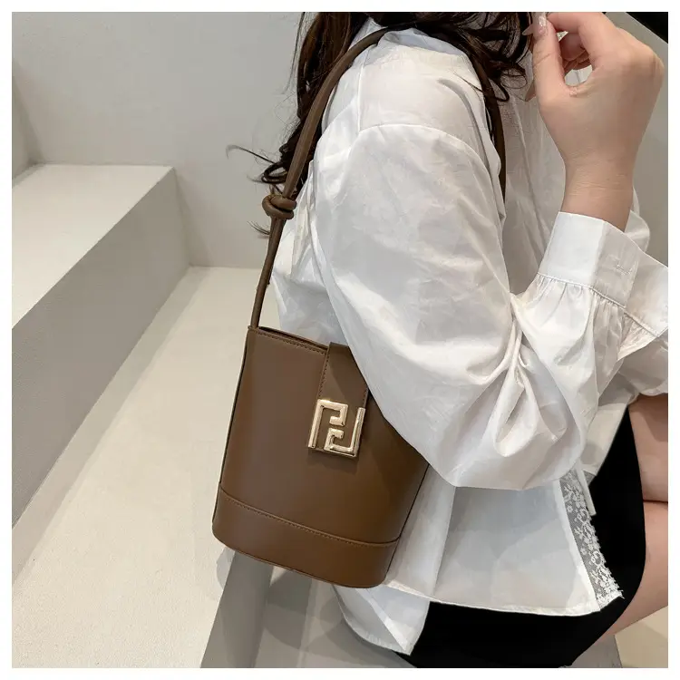 Women's 2025 Spring Light Luxury Bucket Bags — feature 24