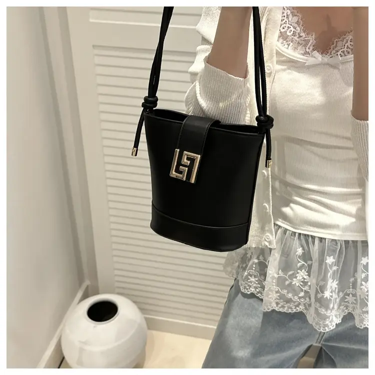 Women's 2025 Spring Light Luxury Bucket Bags — feature 28