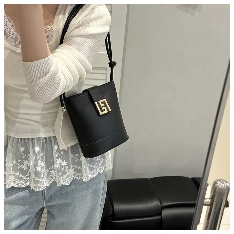 Women's 2025 Spring Light Luxury Bucket Bags — feature 30