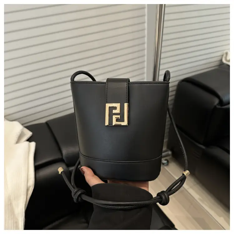 Women's 2025 Spring Light Luxury Bucket Bags — feature 39