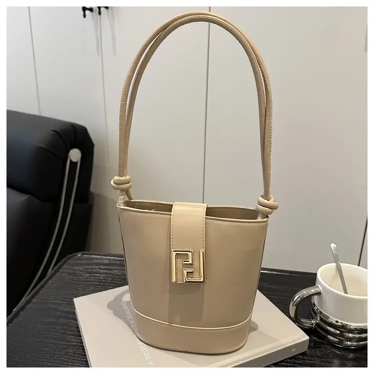Women's 2025 Spring Light Luxury Bucket Bags — feature 45