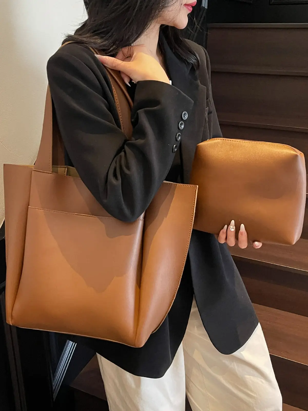 Large Capacity Leather Tote Bag for Women - Image 6